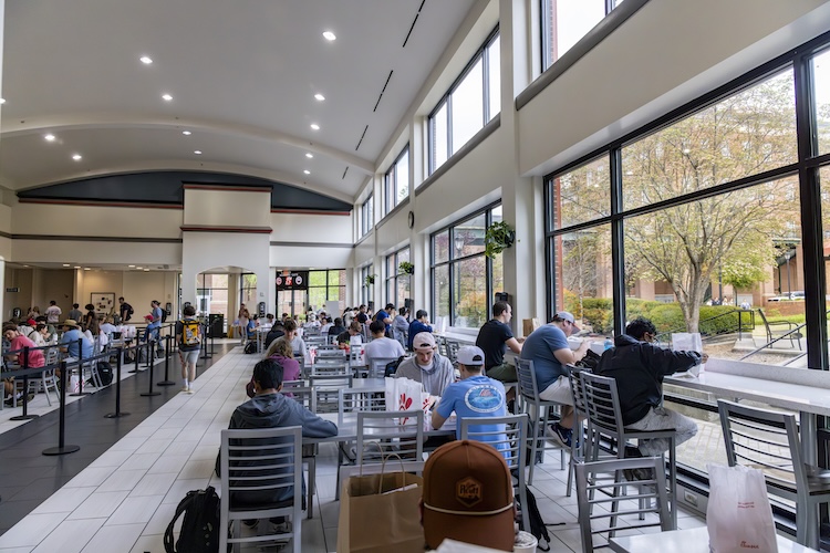Students dining in the Bulldog Cafe at the Tate Student Center.